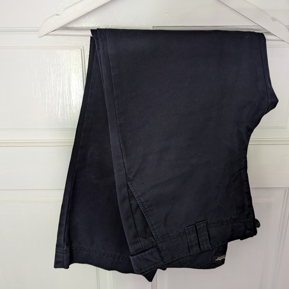 Eddie Bauer Vashon Fit Navy Pants - 10P - Navy - Gently Used - Super Soft Fabric - Picture 11 of 15